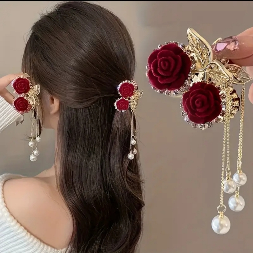 Rose's & Pearl's Red Claw Hair Clip - New